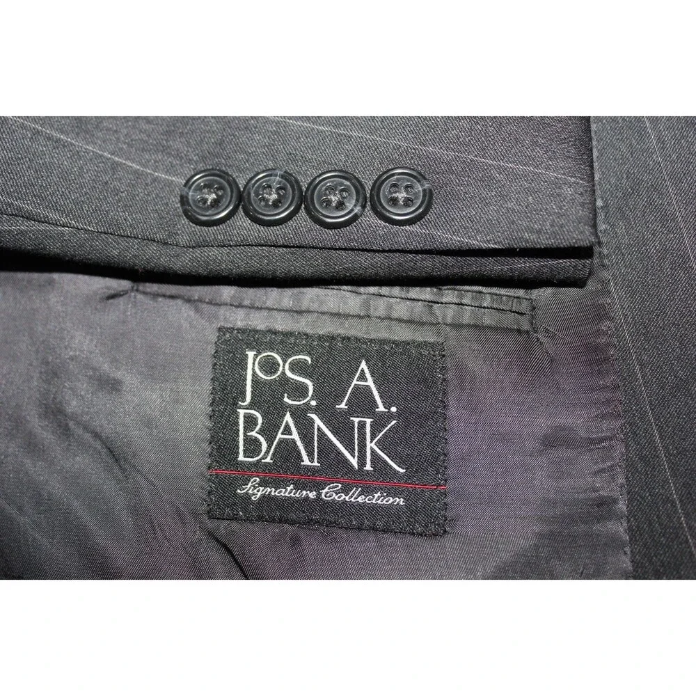 Jos A Bank Black Striped Wool 2 Piece Suit Men's 2 Btn 46L Pleated Fronts 39